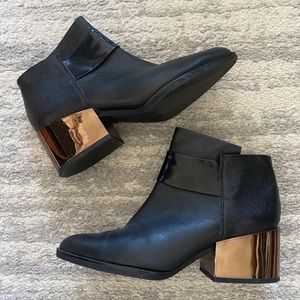 Sam Edelman Rafa metallic gold heel bootie sz 7.5